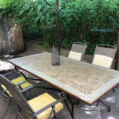 **** Beau T2 De 40 M2, Jardin De 70m2, Au Calme, A 50 Metres De La