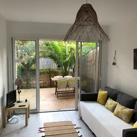 **** Beau T2 De 40 M2, Jardin De 70m2, Au Calme, A 50 Metres De La Le Pradet