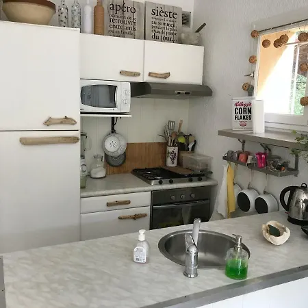 **** Beau T2 De 40 M2, Jardin De 70m2, Au Calme, A 50 Metres De La