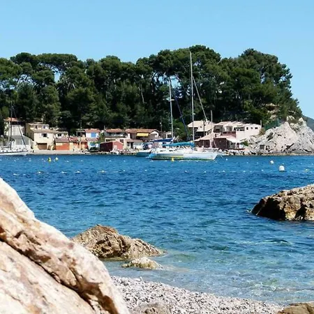 **** Beau T2 De 40 M2, Jardin De 70m2, Au Calme, A 50 Metres De La Apartment Le Pradet