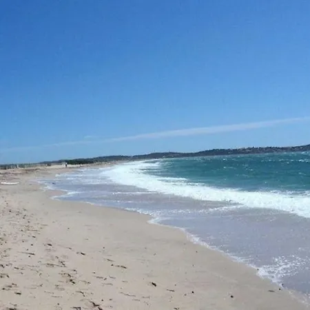 **** Beau T2 De 40 M2, Jardin De 70m2, Au Calme, A 50 Metres De La Le Pradet