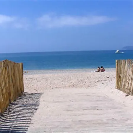 **** Beau T2 De 40 M2, Jardin De 70m2, Au Calme, A 50 Metres De La * Le Pradet