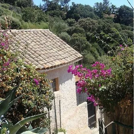 **** Beau T2 De 40 M2, Jardin De 70m2, Au Calme, A 50 Metres De La Le Pradet